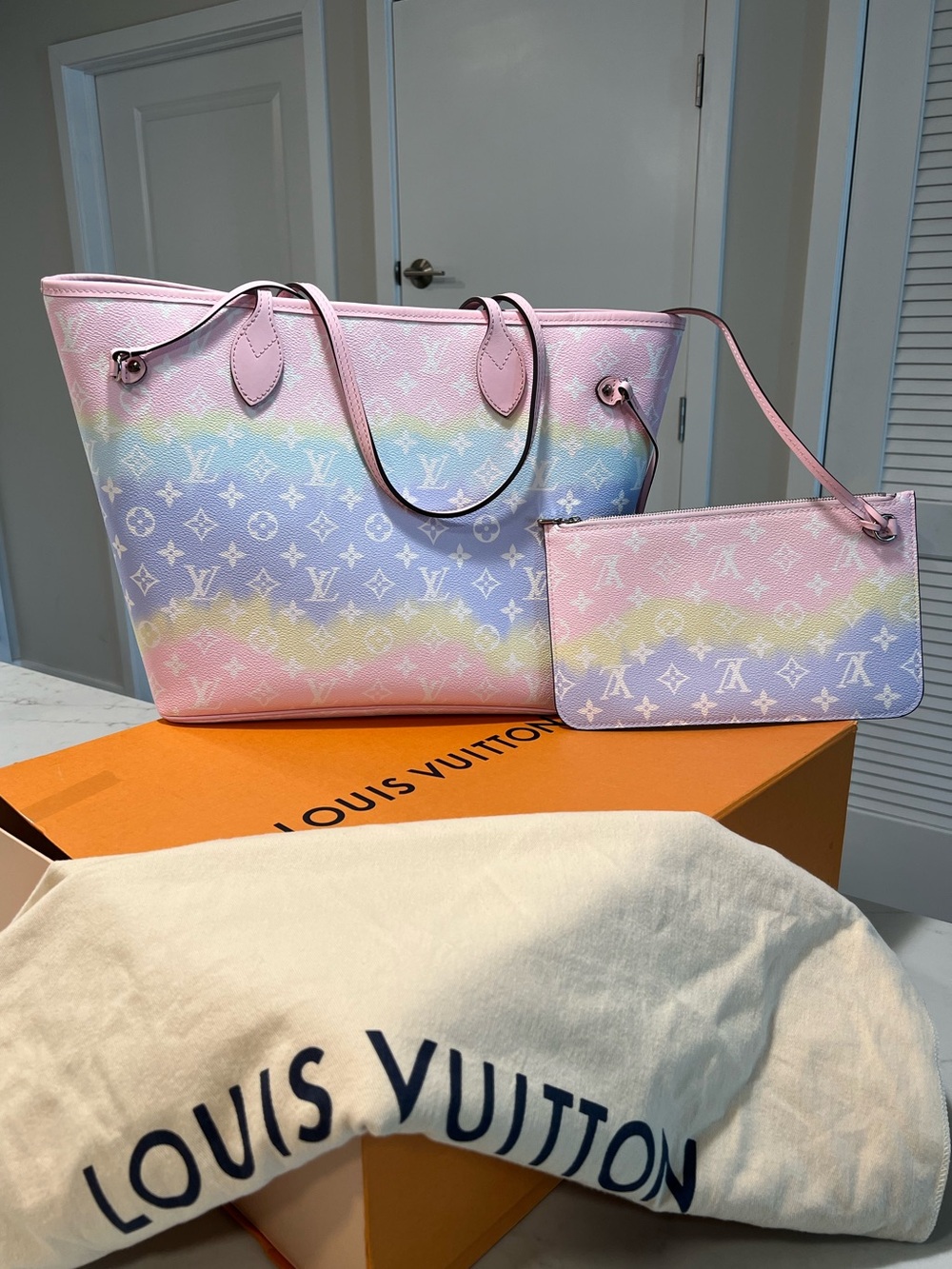 Authentic Louis Vuitton Pastel Gradient Monogram Neverful MM Tote Iconic